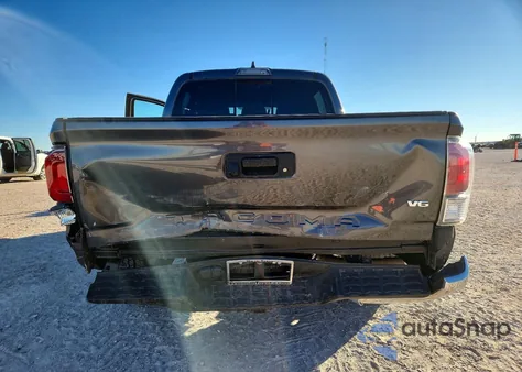 2020 Toyota Tacoma Double Cab z USA, uszkodzony, nr VIN 3TMCZ5ANXLM332071